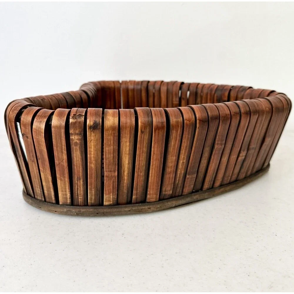 Dark Wood Heart-shaped Basket Primitive Handmade‎ Handcrafted